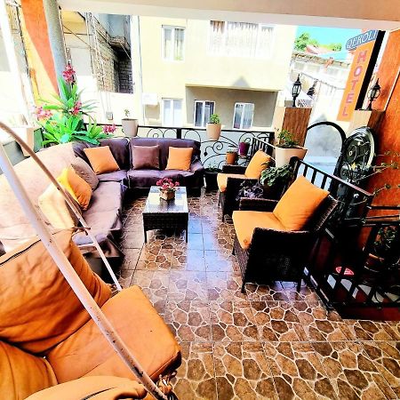 Qeroli Old Town Hotel Тбилиси Екстериор снимка