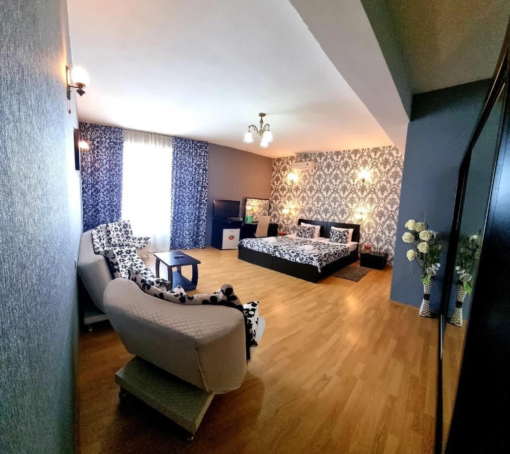 Qeroli Old Town Hotel Тбилиси Екстериор снимка
