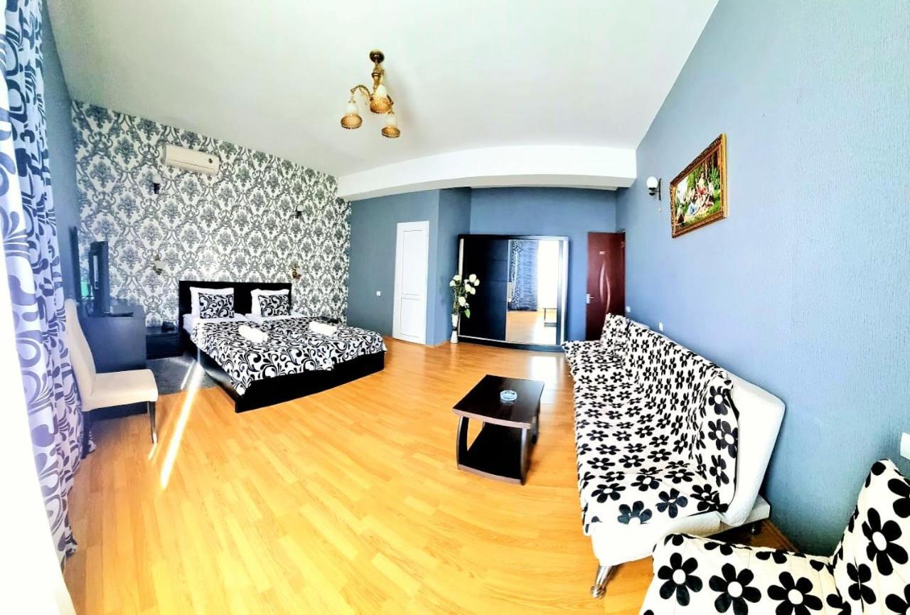 Qeroli Old Town Hotel Тбилиси Екстериор снимка