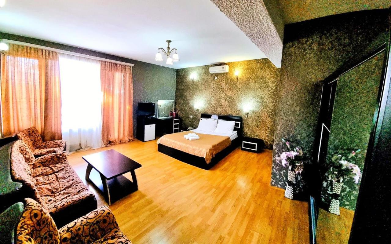 Qeroli Old Town Hotel Тбилиси Екстериор снимка