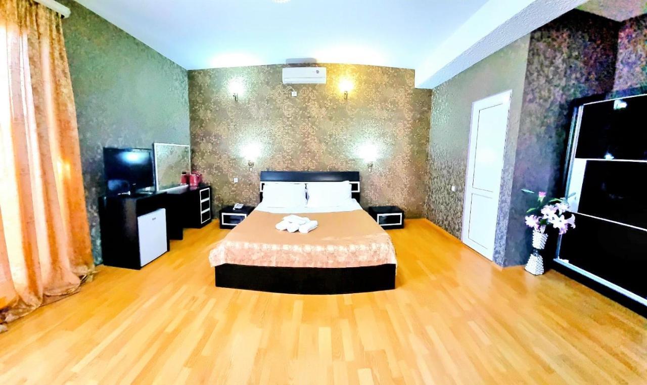 Qeroli Old Town Hotel Тбилиси Екстериор снимка