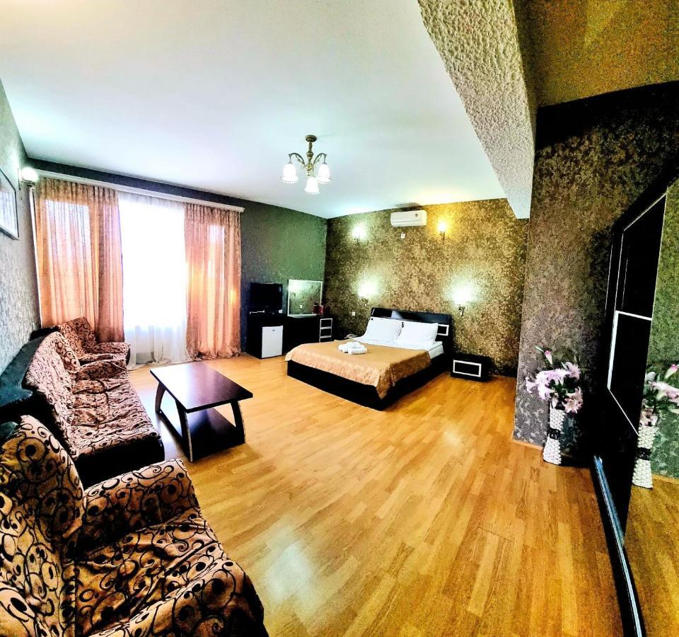 Qeroli Old Town Hotel Тбилиси Екстериор снимка