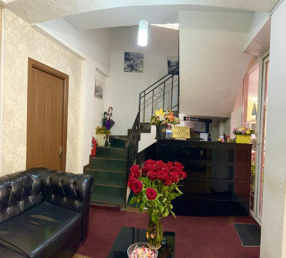 Qeroli Old Town Hotel Тбилиси Екстериор снимка