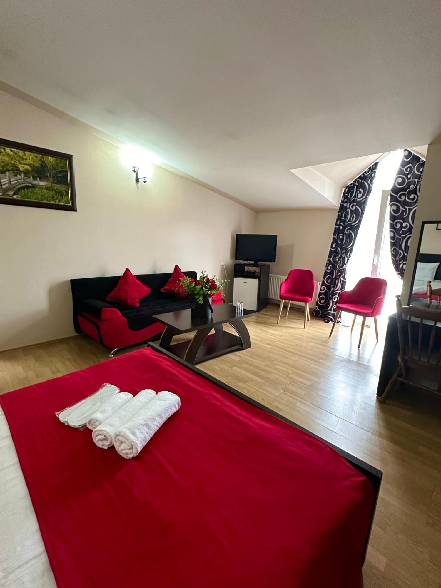 Qeroli Old Town Hotel Тбилиси Екстериор снимка