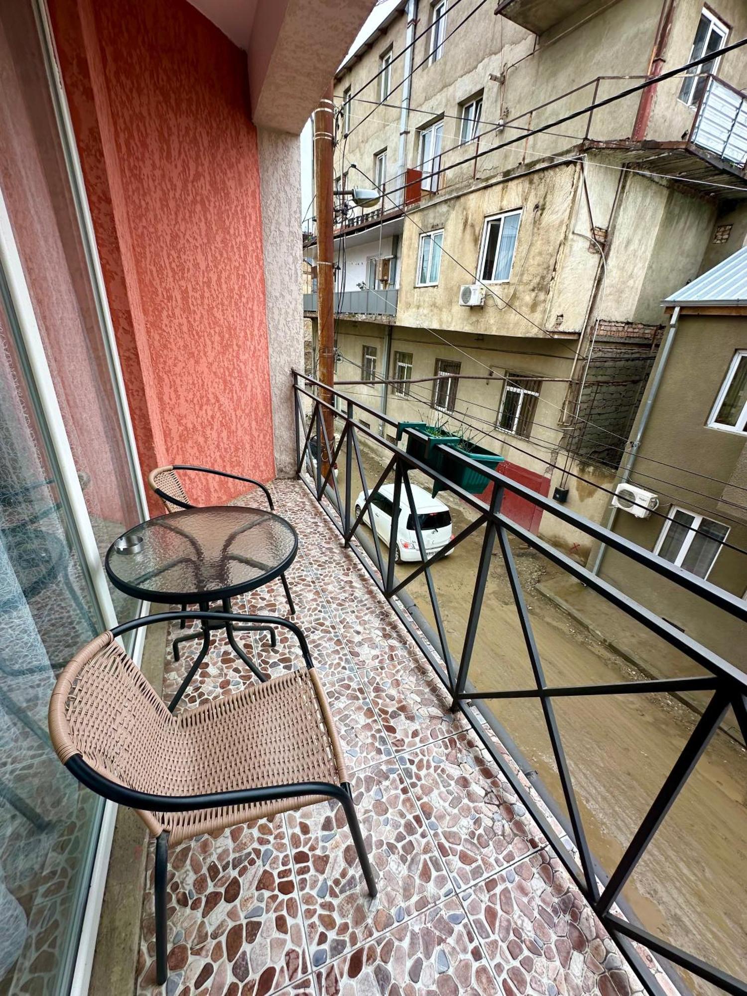 Qeroli Old Town Hotel Тбилиси Екстериор снимка